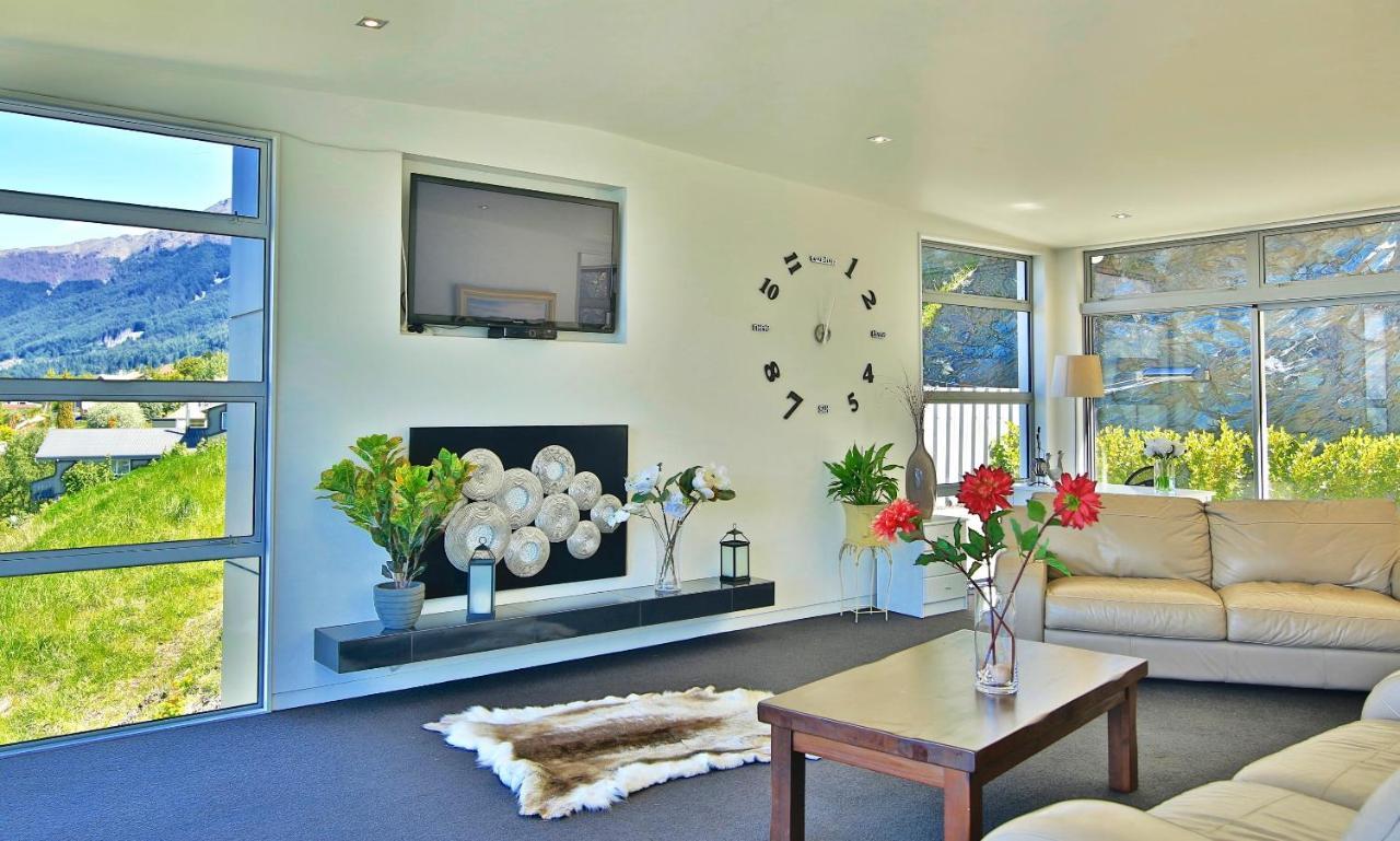 Spectacular Panoramic 5Bedroom Lakeview Queenstown Exterior photo